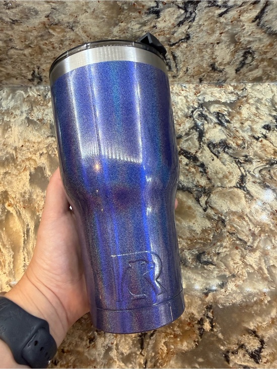 RTIC Other - RTIC Insulated 30oz Travel Tumbler - Iridescent purple